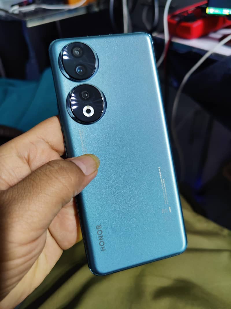 Honor 90 1