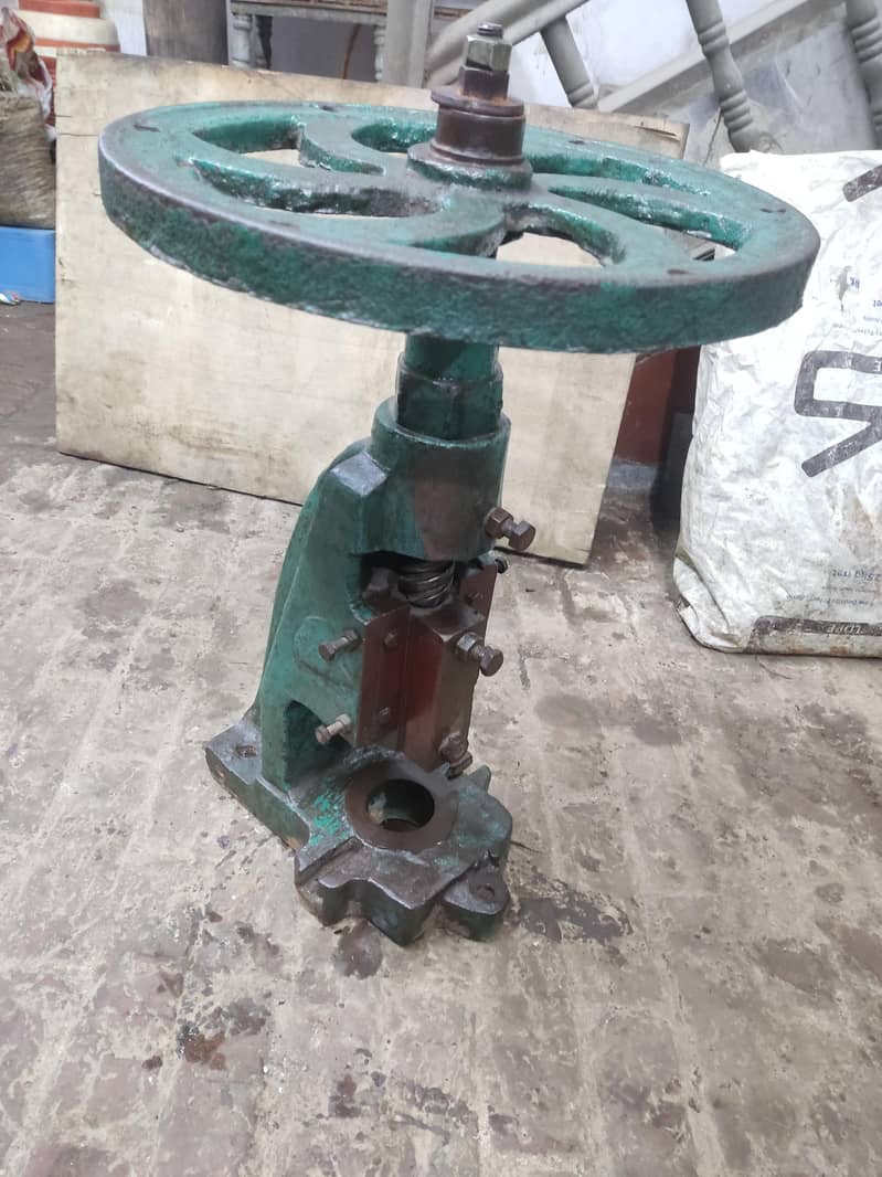 Hand Press 1