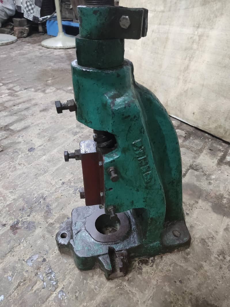 Hand Press 3