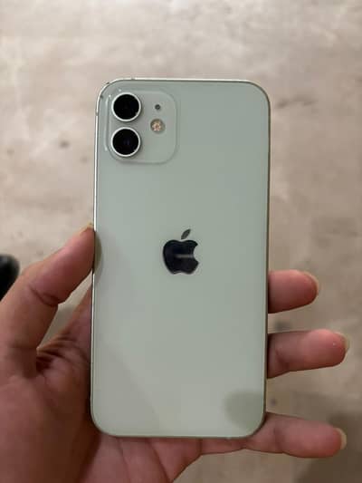 Apple iPhone 12