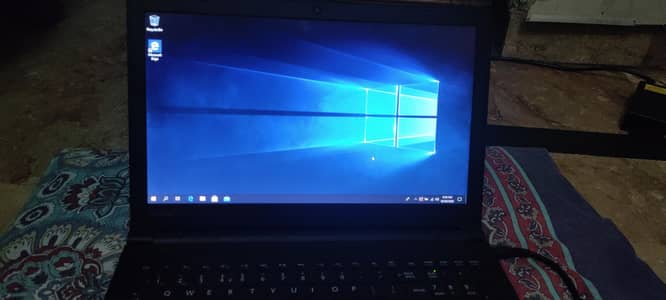 Toshiba satellite R50-B-12V Laptop