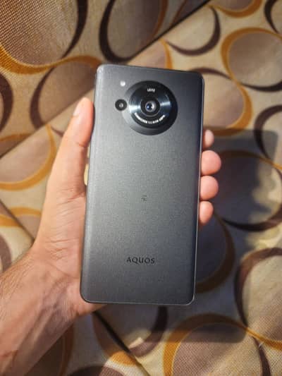 Sharp Aquos R7 5G