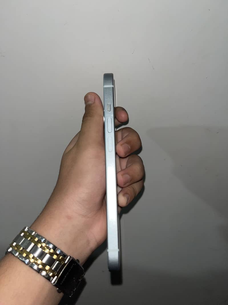 Apple iPhone 15 3