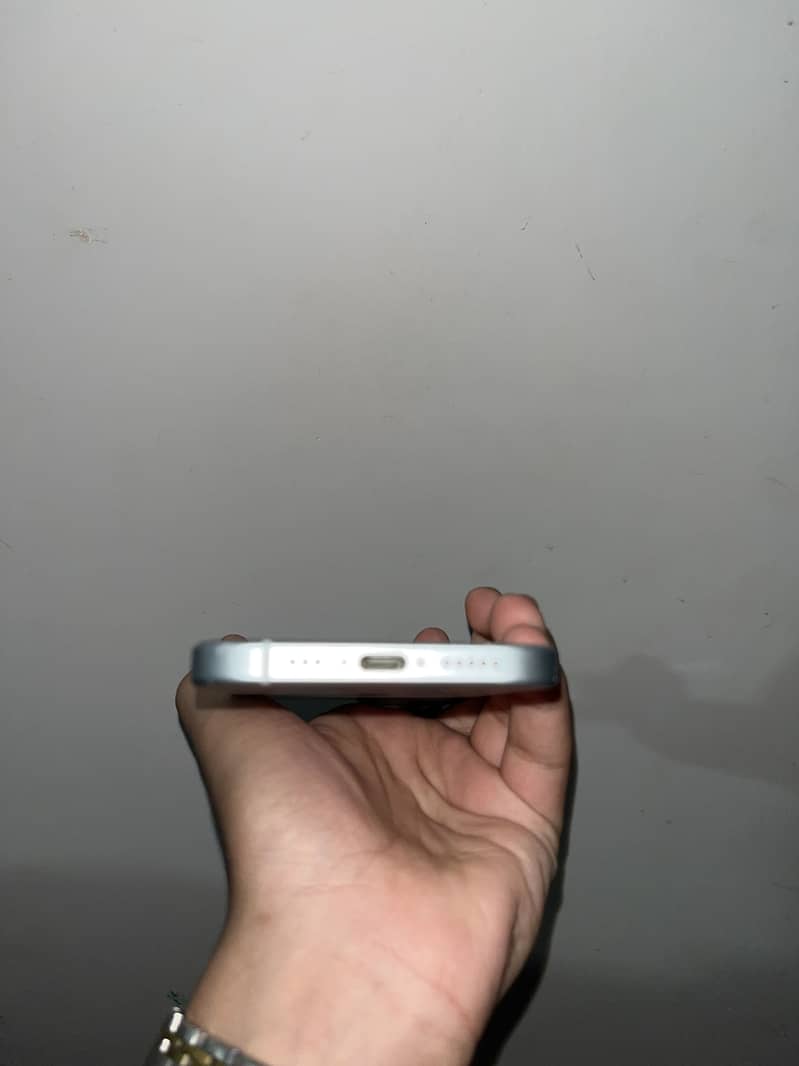 Apple iPhone 15 5
