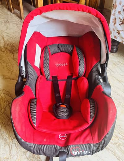 Baby carry cot , car seat