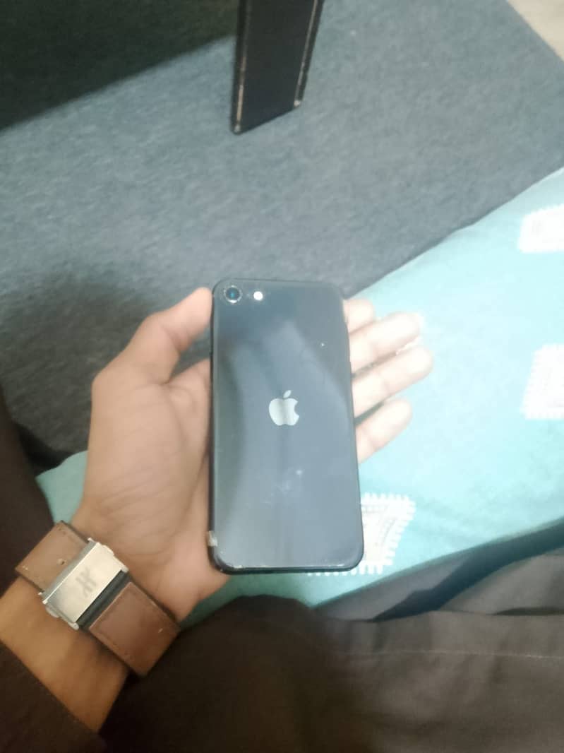 Apple iPhone SE 3