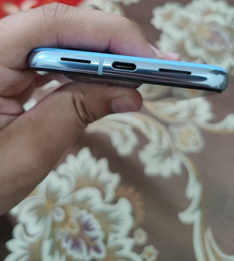 Google Pixel 8 Pro 4