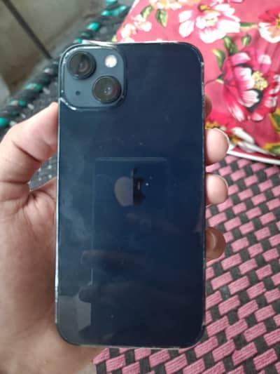 Apple iPhone 13