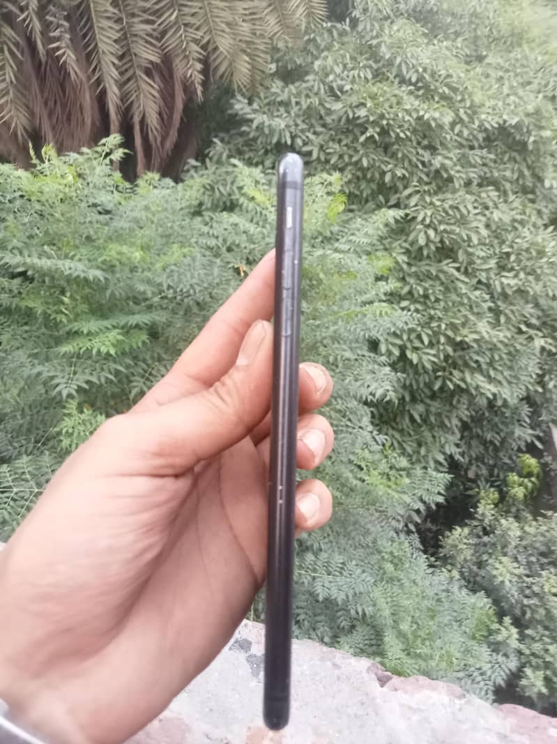Apple iPhone 7 Plus 4