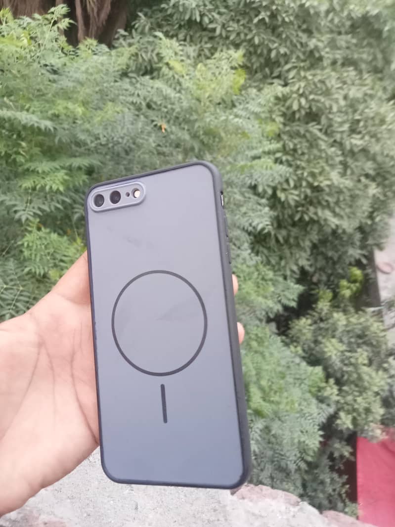 Apple iPhone 7 Plus 8