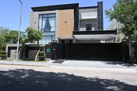 1 KANAL FURNISHED BRAND NEW HOUSE FOR SALE
