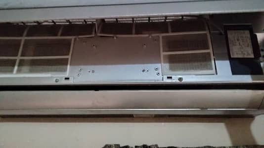 i want to sale AC good working conditions