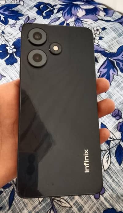 Infinix Hot 30 condition 10 by 10 PTA approved 8+128 ma ha