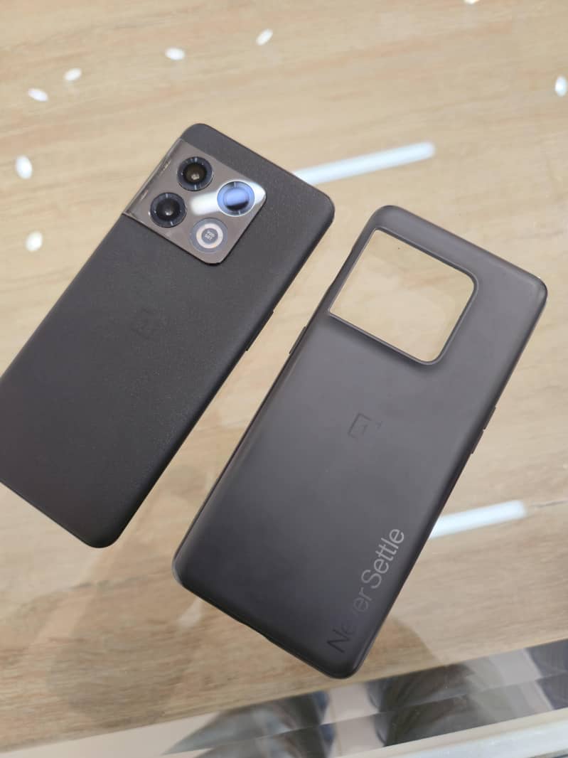 One Plus 10 Pro 1