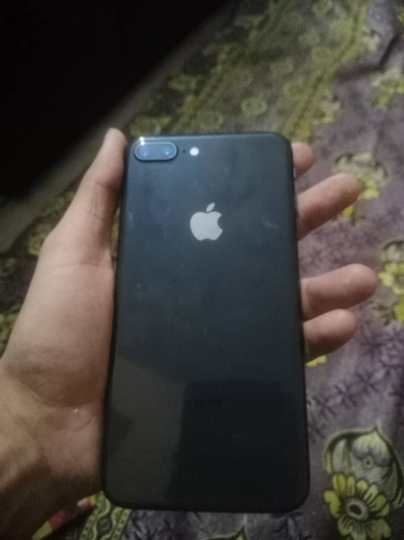 Apple iPhone 8 Plus 0