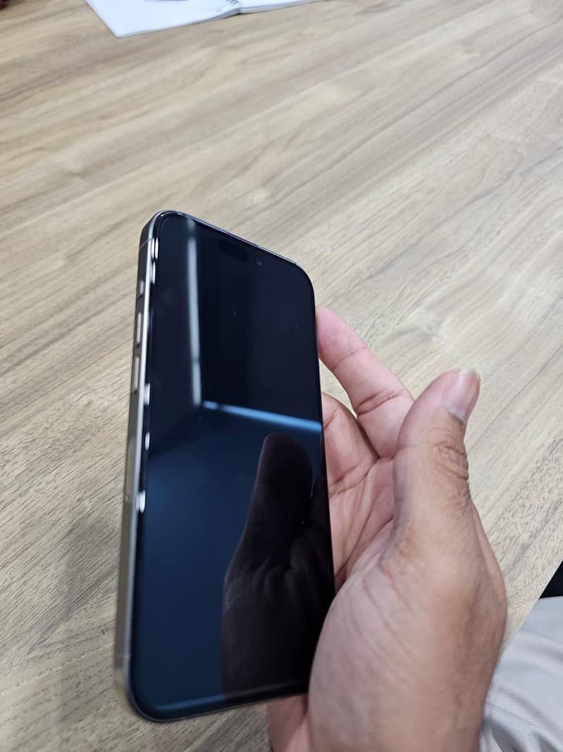 Apple iPhone 15 Pro 1