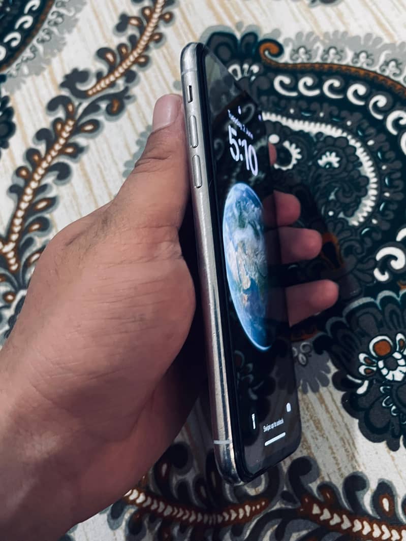 Apple iPhone X 2
