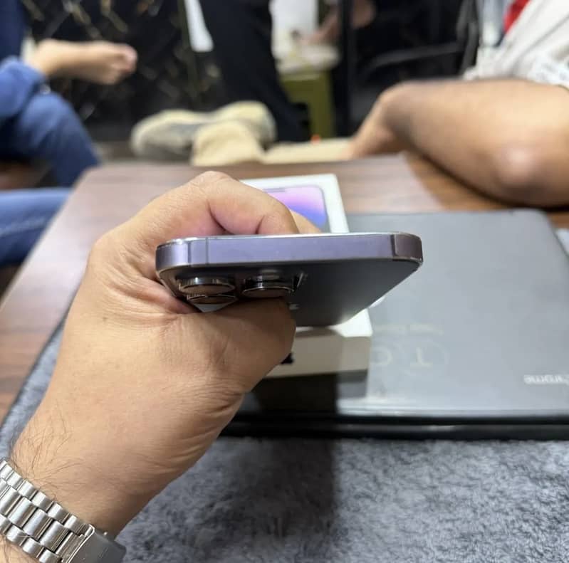 Apple iPhone 14 Pro Max 2