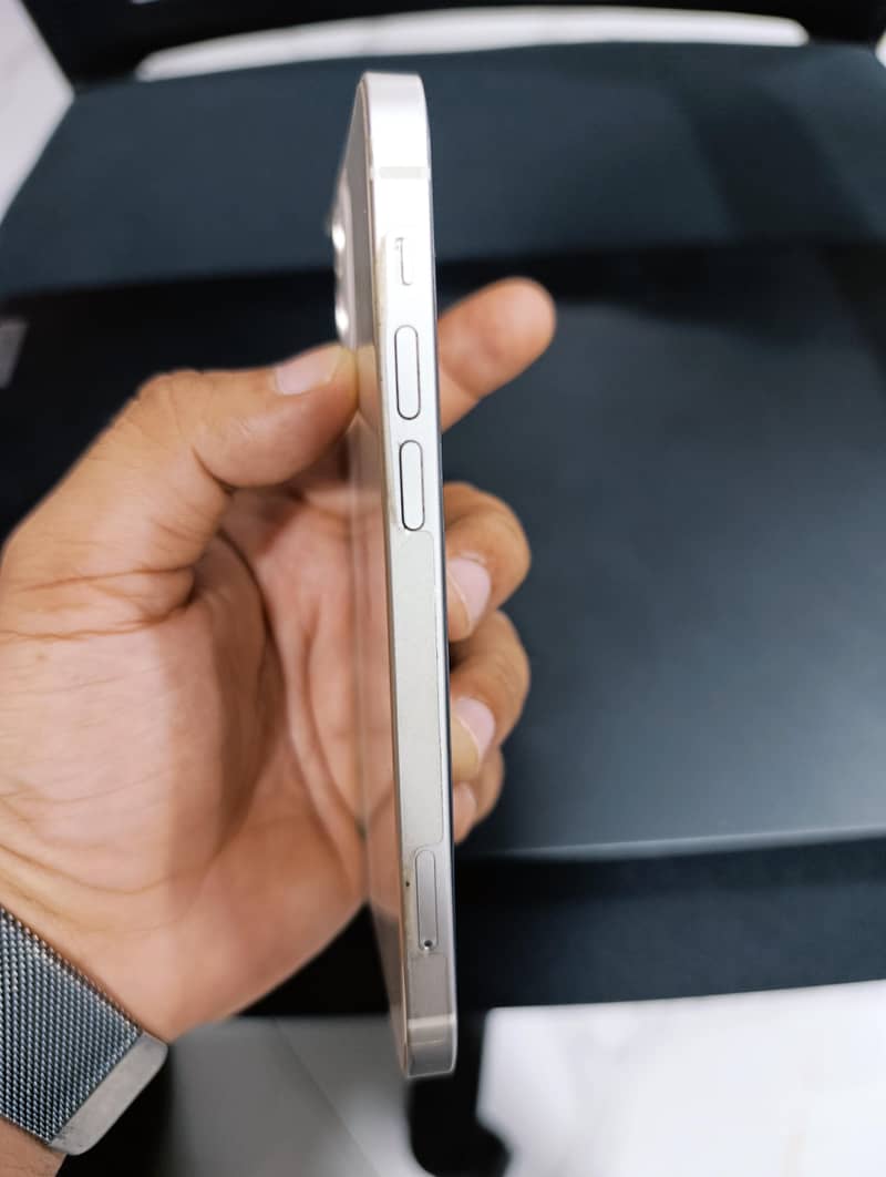 Apple iPhone 12 2