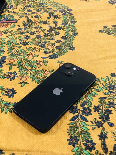 iPhone 13 jv ( ignore crack the screen protector is broken )