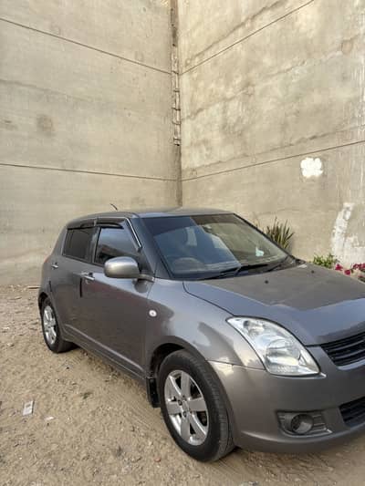 Suzuki Swift 2015 DLX 1.3
