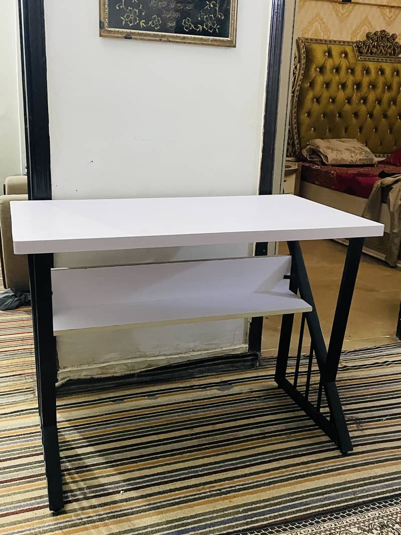 Study table 0