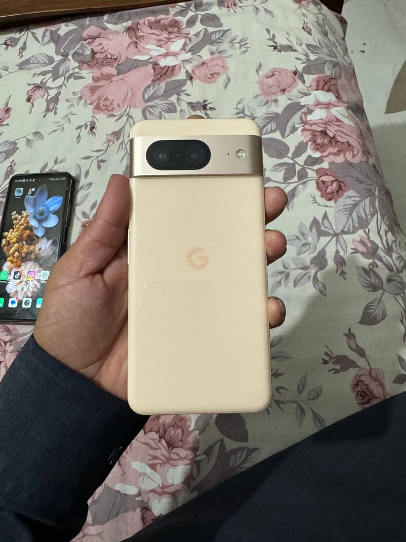 Google Pixel 8 1