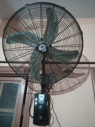 SK Mega Bracket Fan 24 Inch – 99.9% Pure Copper (Excellent Condition)