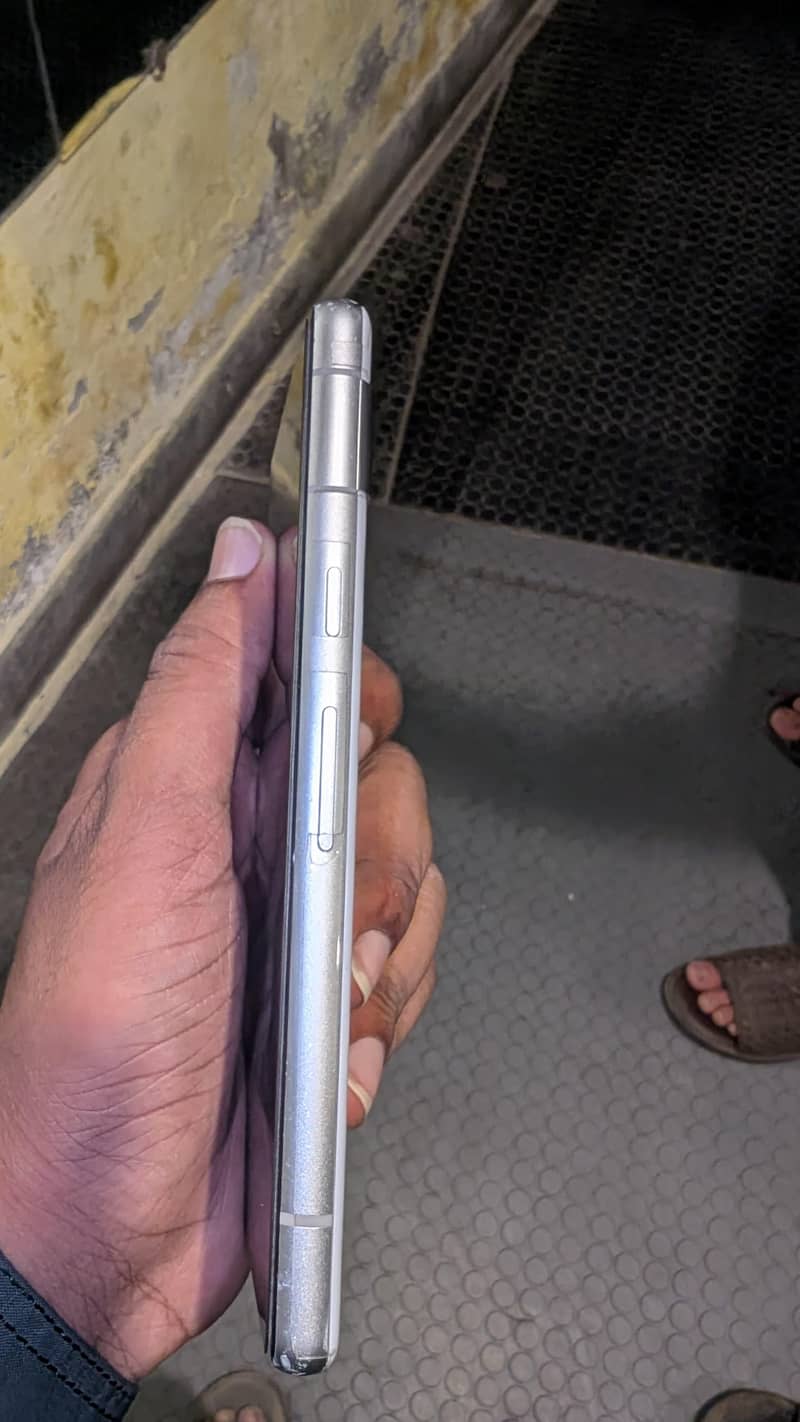 Google Pixel 7a 5