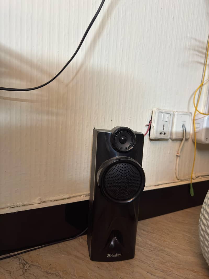 Audionic Speakers 5