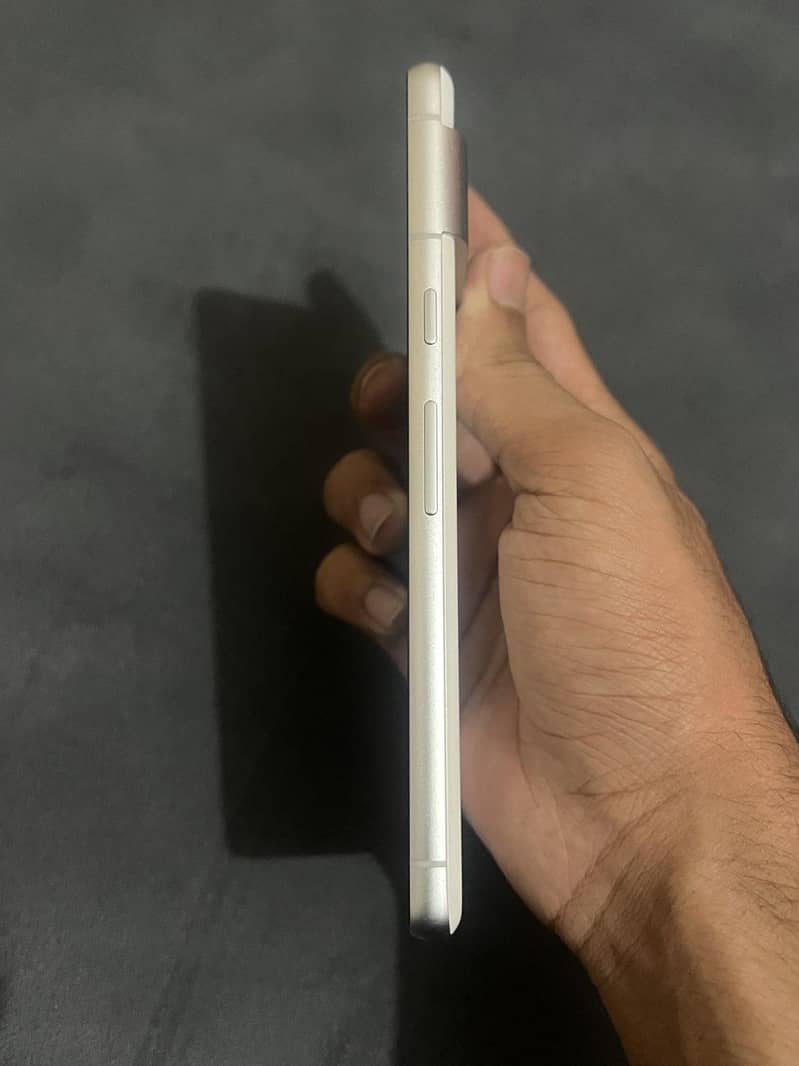 Google Pixel 7 5
