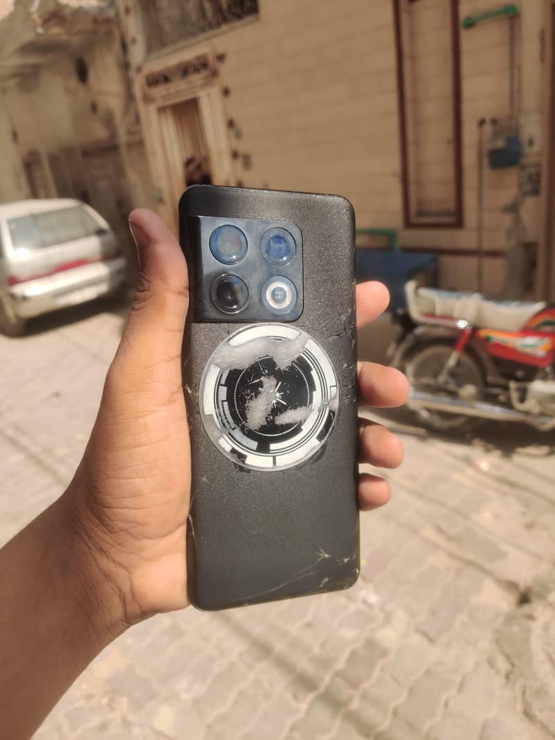 OnePlus 10 pro 1