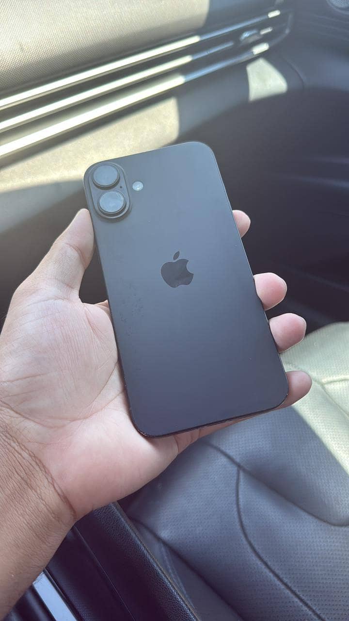 Apple iPhone 16 Plus 1
