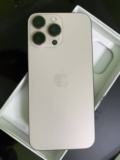 Apple iPhone 16 Pro Max