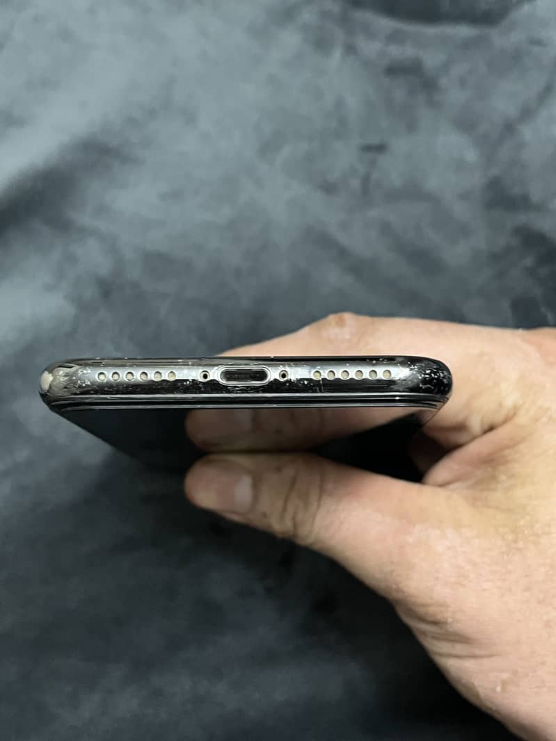 Apple iPhone X 0