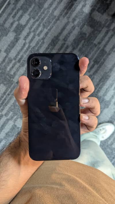 Apple iPhone 12