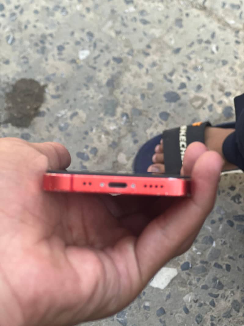 iphone 12 mini 4