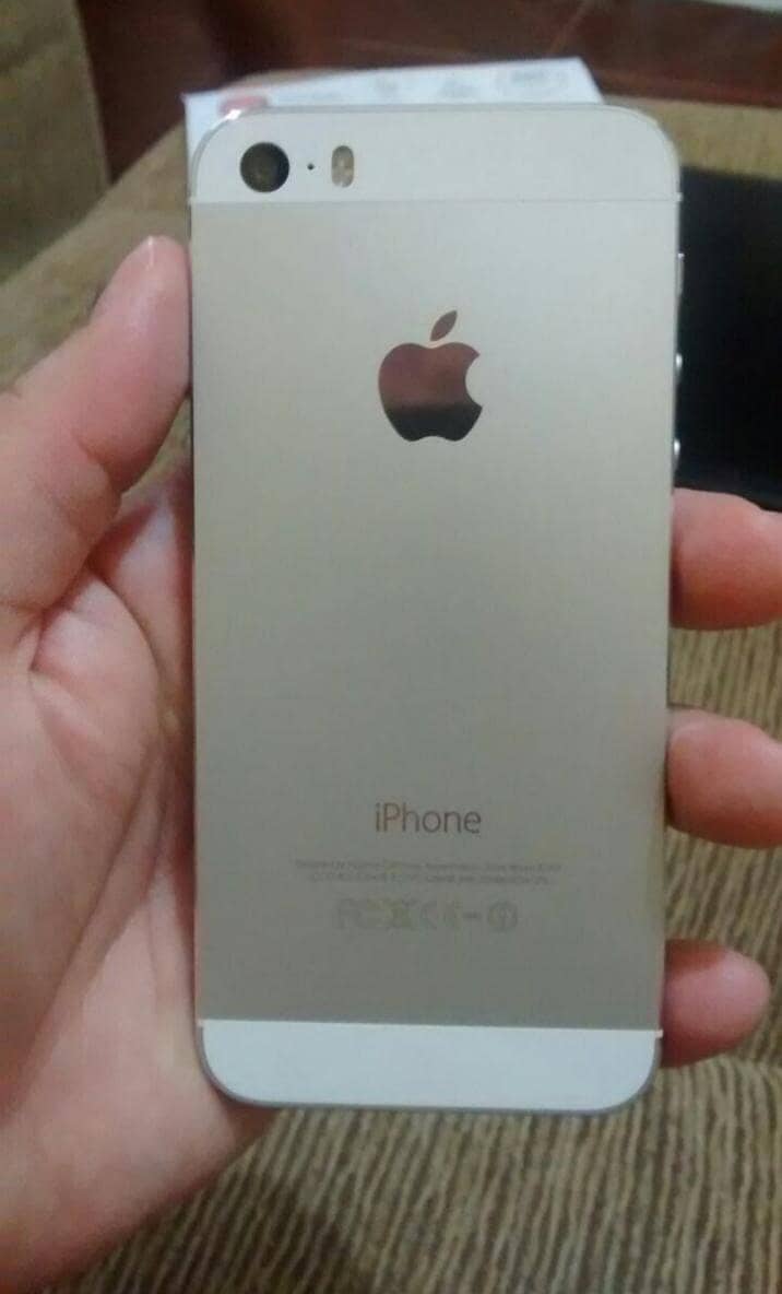iPhone 5 – 32GB PTA Approved with Full Accessories 2