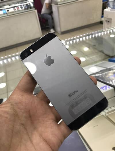 iPhone 5 – 32GB PTA Approved with Full Accessories