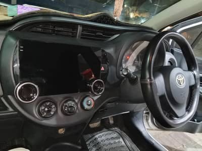 Toyota Vitz 2015