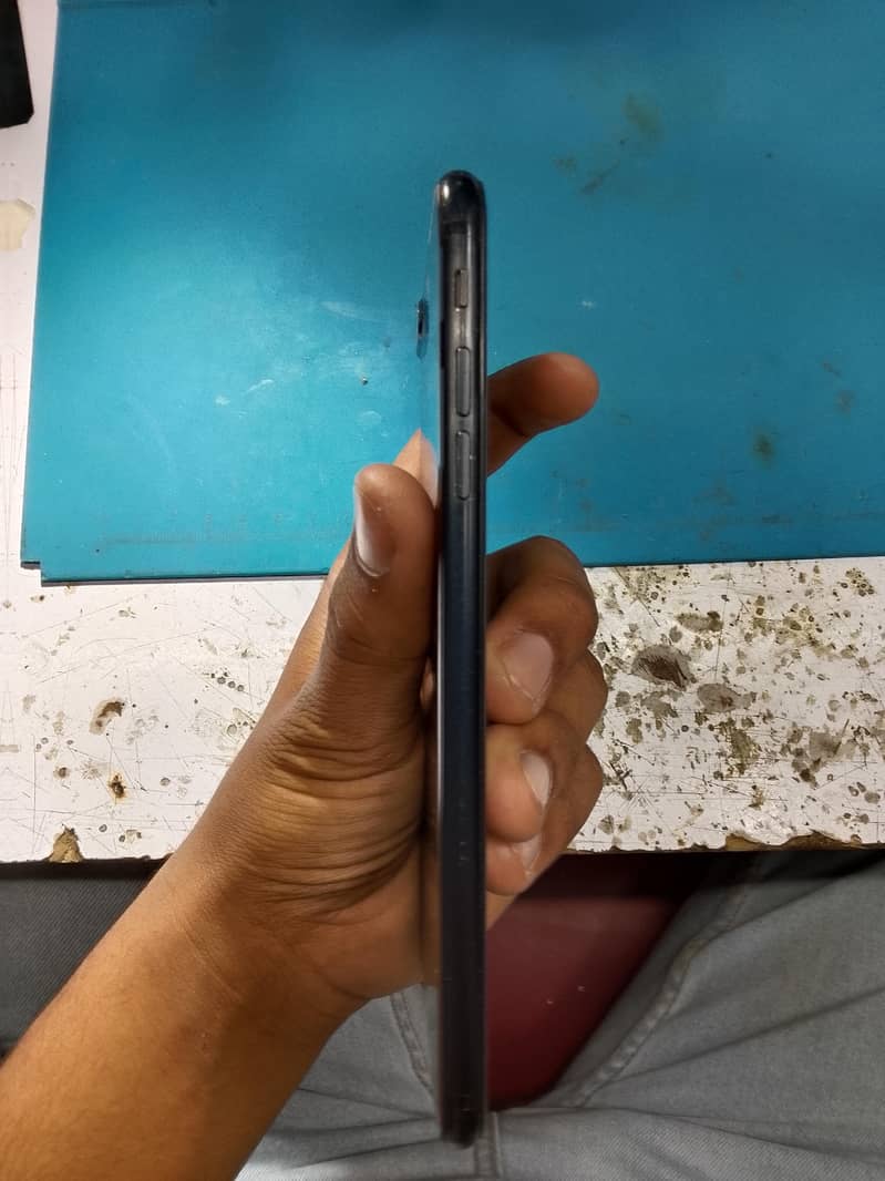 Apple iPhone 7 Plus 2