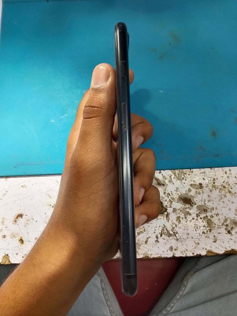 Apple iPhone 7 Plus 3