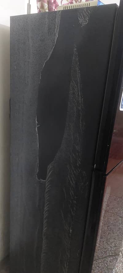 Mediam Size Frige Glass Door Like New 2 Years Ised