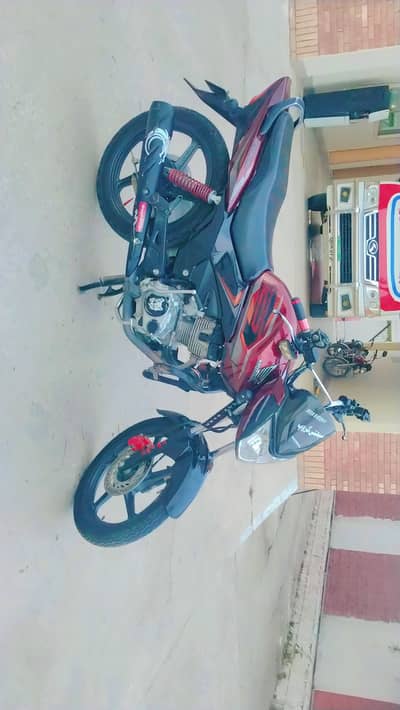 Honda CB 125F 2024