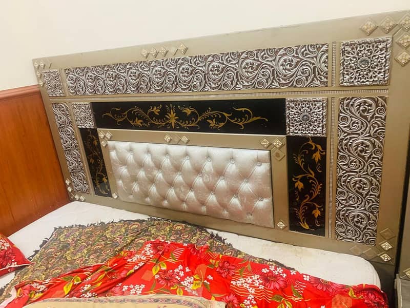 Bed & Dressing table & Side tables 2