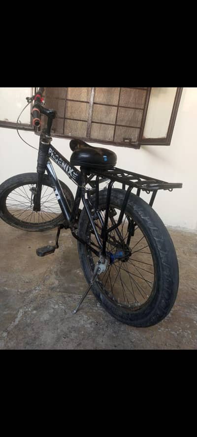 Phoenix 20 Inch Boys Cycle 6 to 12 yr – Good Condition – Ready to Ride