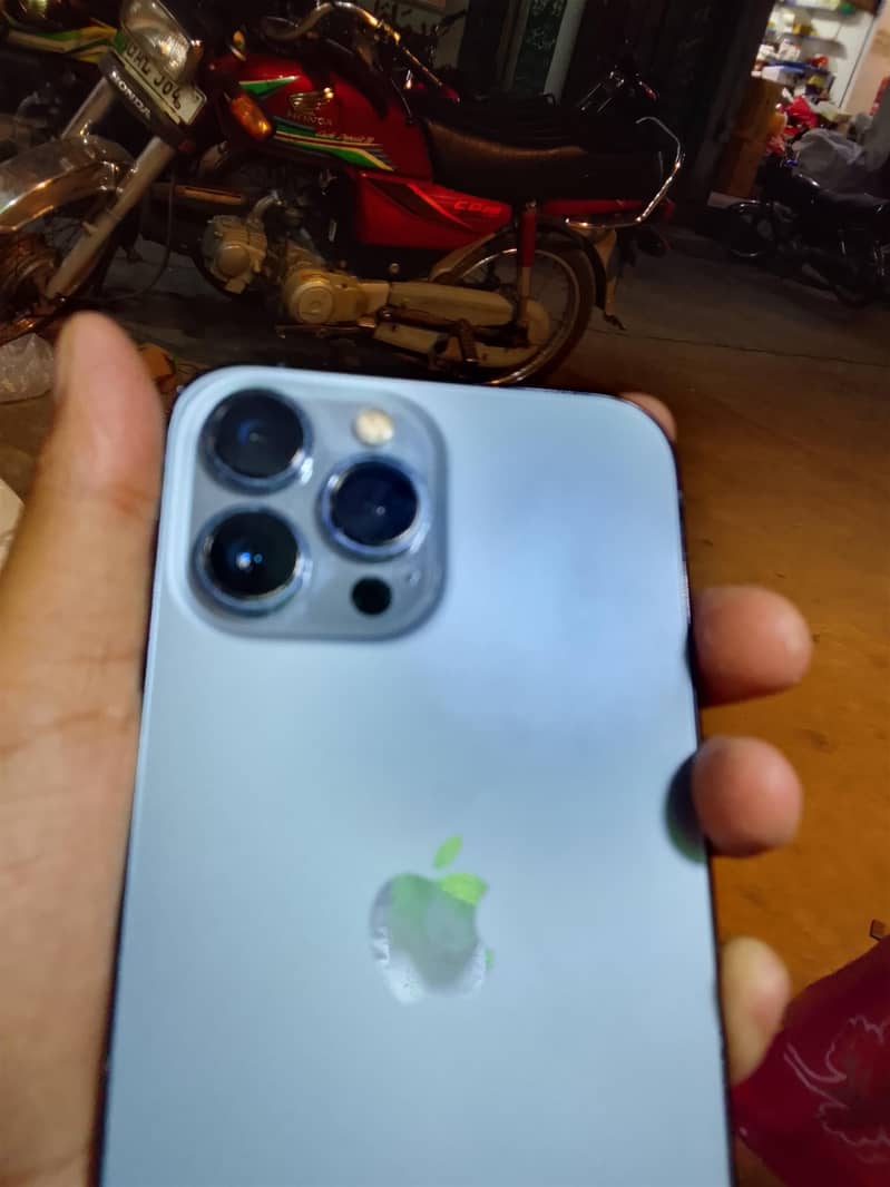 iphone 13 pro max 4