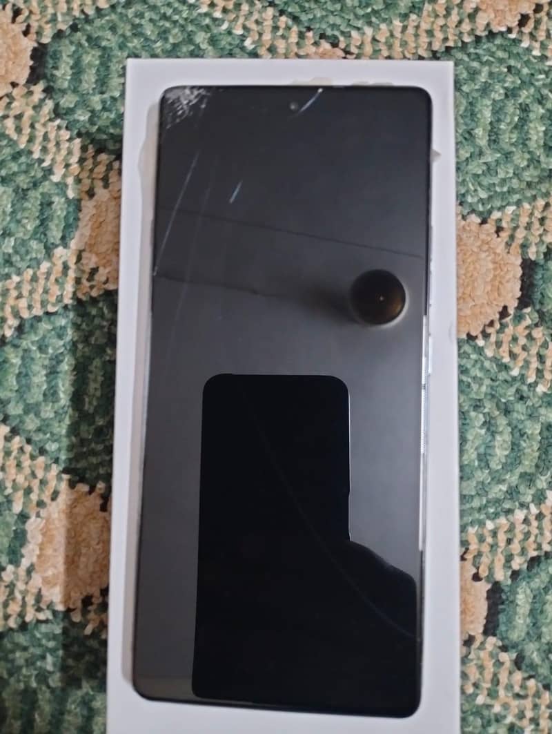 Tecno CAMON 40 1