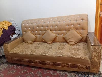 beautiful 5 seater sofa