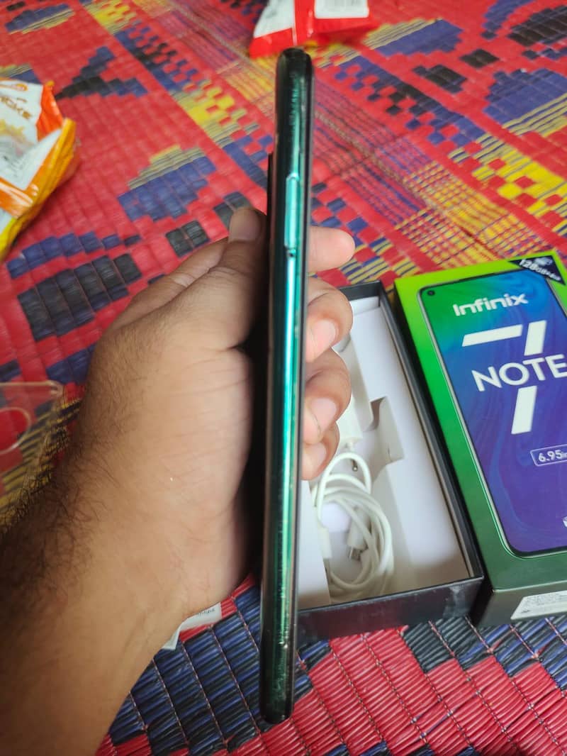 Infinix Note 7 4